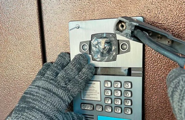 Почему монтаж домофонной системы стоит доверить специалистам