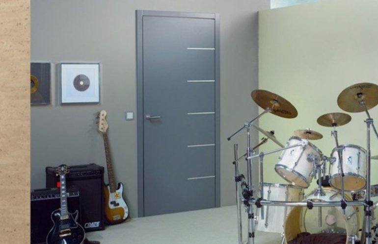 двери с шумоизоляцией