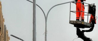 Опоры фонарей вдоль дороги: кто отвечает за их установку и обслуживание